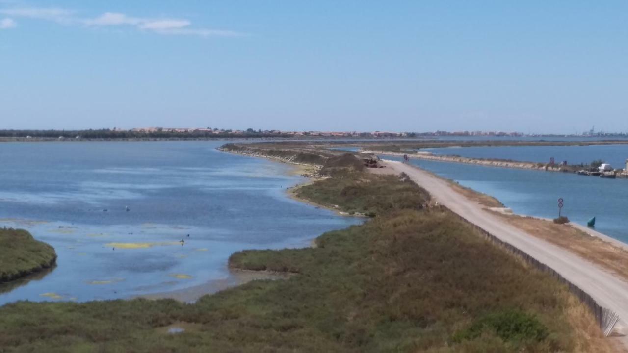 Cabanes Des Aresquiers Frontignan ภายนอก รูปภาพ